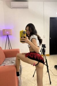 LIZEY_LYNCH kullanıcısının 🫦🫦 albümü -  3 fotoğraf