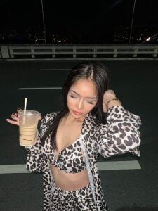 Haily_Sebastian Taste test🤤 Pic 2