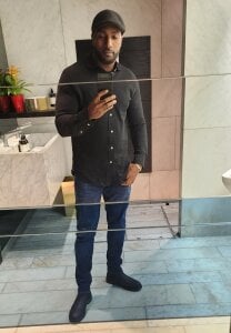 JulianK3 Casually dressed Pic 2