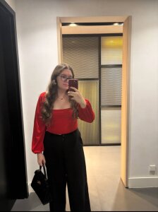 LinseyBellisarioのIt’s me🥰の枚の写真