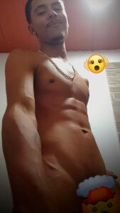 Districk_Smith Public Pic 2