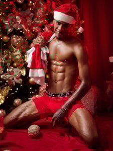 AaronCruz_ I want to see what Santa brings you Pic 3
