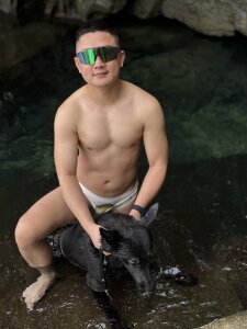 Ericchen1069 Public Pic 2