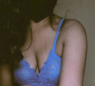 Esha_Fen Public Pic 7