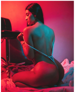 Naty_mills Public Pic