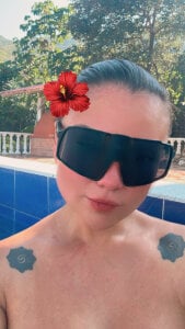 Emily_Sage Public Pic 6