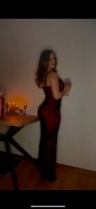 HotAlice69 Public Foto