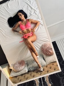 AmberVog Public Pic 5