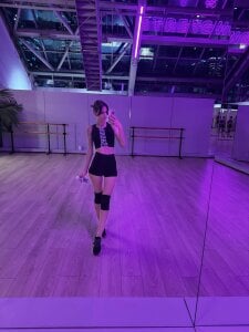 LilyMonson Public Εικόνα 3