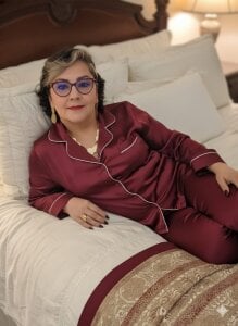 cataleya_mom in my bed Pic