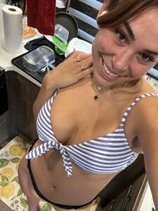 PublicPlaygirl_Lea