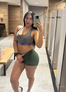 isabellaHill2 Gym time Immagine  3