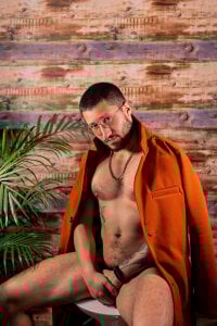 just one garment😈🔥 de Nathan_rivers  3 photos