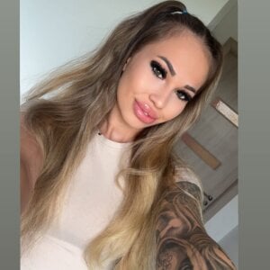 NycoleQuinn Public Kuva