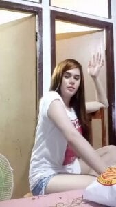 xbedofroses Me myself & I Pic 2