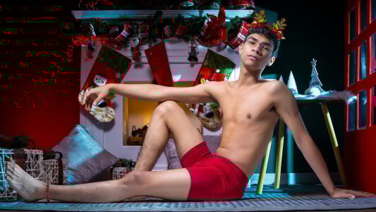 Desire4Duo CHRISTMAS IS COMING! RIDE RUDOLF! Pic 2