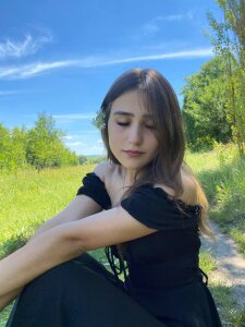 Anna_Delray Public Pic