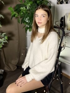 NikiCardle Public Pic 6