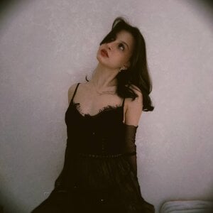 LouiseChavez quiet moments, loud heart 🤍 صورة واحدة|LouiseChavez quiet moments, loud heart 🤍 صورتان|LouiseChavez quiet moments, loud heart 🤍  صور|LouiseChavez quiet moments, loud heart 🤍  صورة