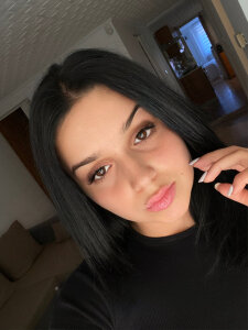 Sola_Zola18 Me Pic 2