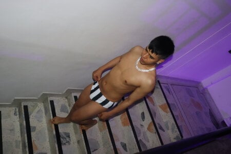 Angel_Khouriの“Shadows that invite… desires that burn”の 4枚の写真