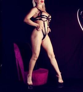 Nastya_27 Public Pic 9