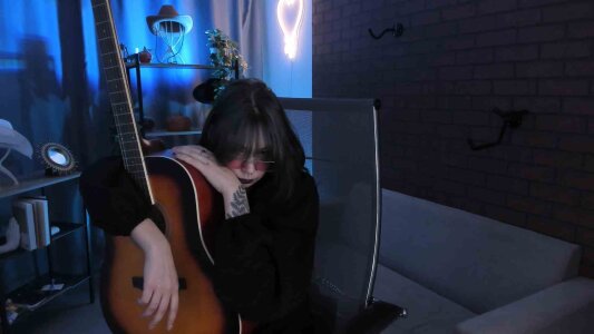 ReikoAckerman helllo Pic