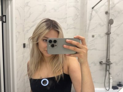 sweeety_chloe me myself and I Hình 3