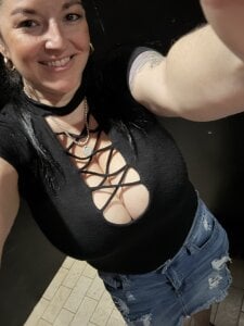 naturalboobsF Moi Pic 3