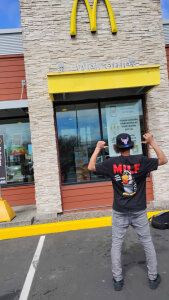 MoneyMAKESmeCUMMM Public Pic 8