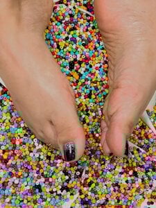 fetish_foot_ sensations 🔴🟠🟡🟢🔵🟣 Pic 4