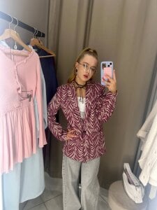 Victori_Fox Public Pic 5