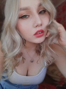 CrystaLuna69 Public Gambar 8