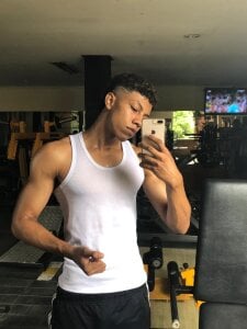 RickyEbony Are you coming to the gym with me? Foto 3