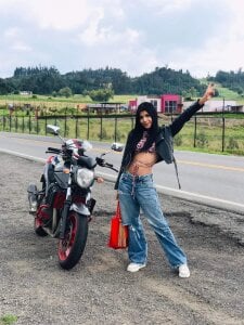 UnbowedSweetie Eli💓  3টি ছবি