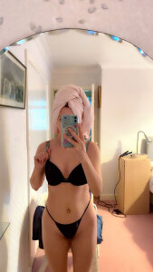 SophMaeexo Public Foto