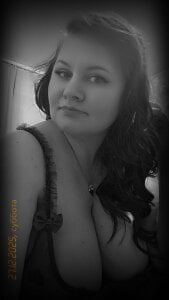 Nikki_March Lady in blue Pic