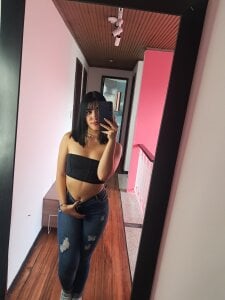 Zafira_ A VERY PHOTOGRAPHIC GIRL 😏 Pic