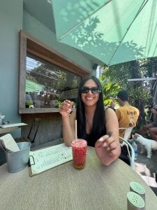 Alinnha Enjoy life Pic 5