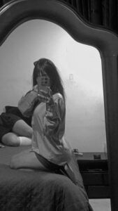 Lola_lopezx Posing for the camera 📸🙈 Immagine  5