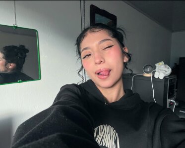 emilyvonvg Public Pic 5