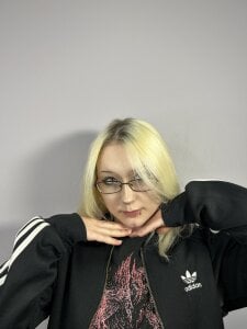 StellaZeolla Public Pic 3