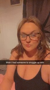 Busty-GilfQuinn Me Hình