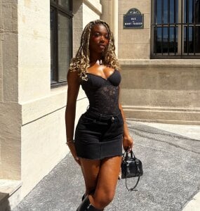 YoungBlackAaliyah Public 사진 4