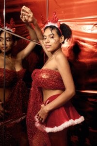 MiaRivers_ merry chrismast Pic 2