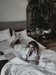 NanoAurora: Light Erotica^^ ( 7 фото)