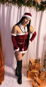 Emily_F_W Merry Christmas 2025 Pic 4