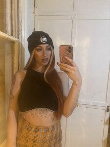 MissCarliFoxx Public Pic 6