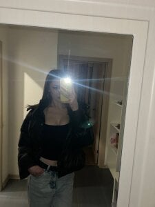 Rosalielue Public Gambar