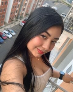 IsaBonet cute doll ♥ Pic 2